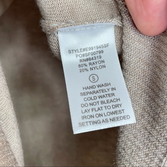 Stitch Fix l Evolution By Cyrus Nickie Side Slit Ribbed Pullover Sweater, Small - Picture 7 of 10